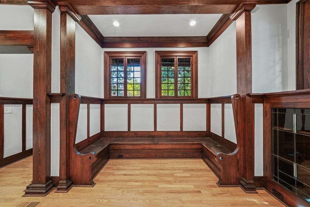 747 Myrtle Street NE