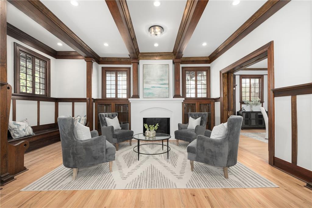 747 Myrtle Street NE