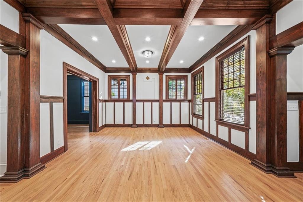 747 Myrtle Street NE