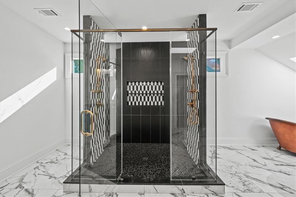 747 Myrtle Street NE