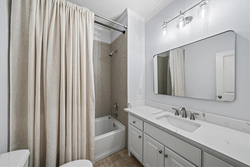 3283 Stratfield Drive NE