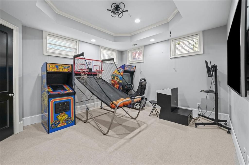 3283 Stratfield Drive NE