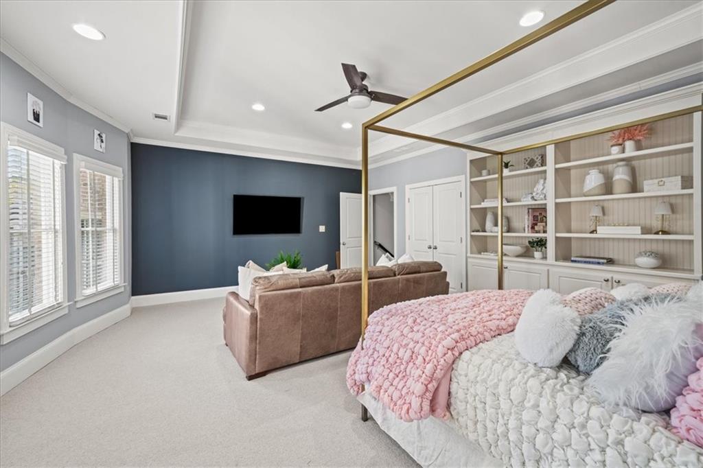 3283 Stratfield Drive NE