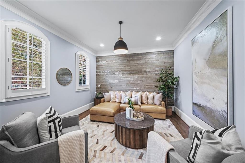 3283 Stratfield Drive NE