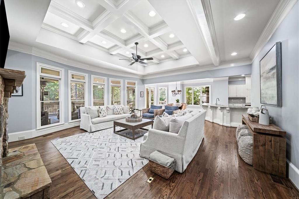 3283 Stratfield Drive NE