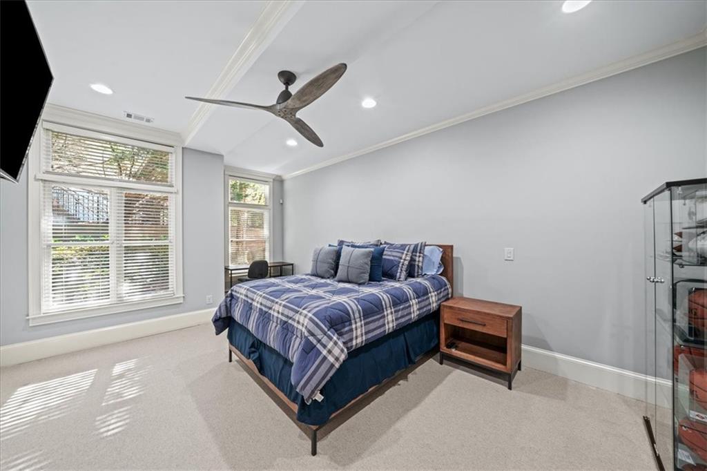 3283 Stratfield Drive NE