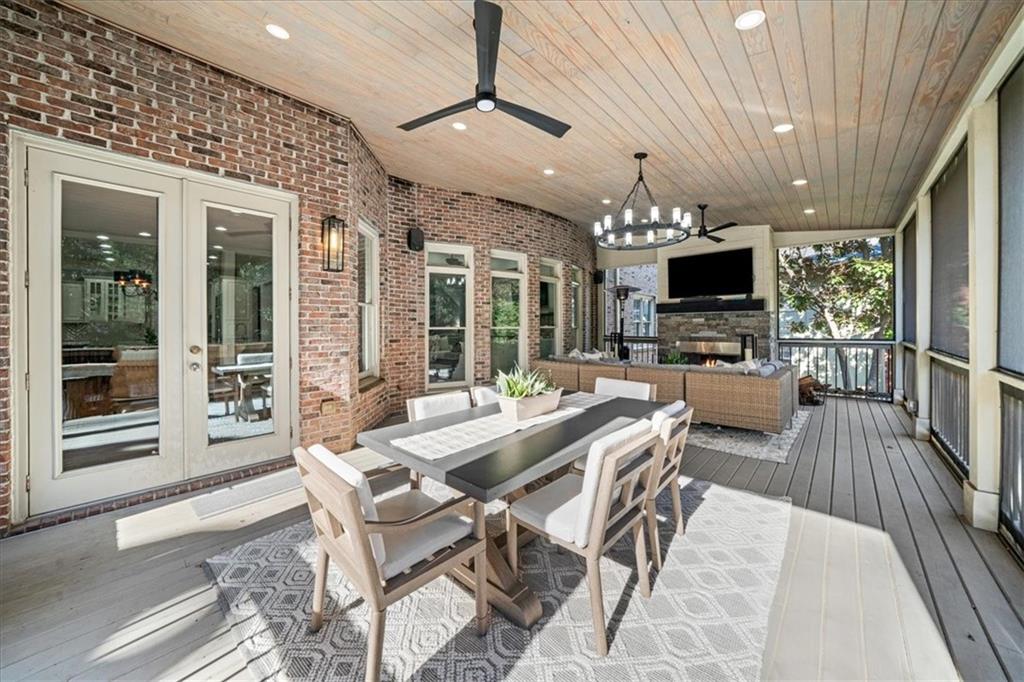 3283 Stratfield Drive NE