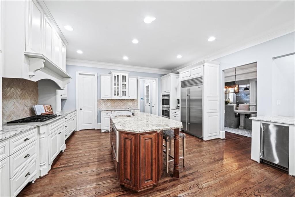 3283 Stratfield Drive NE