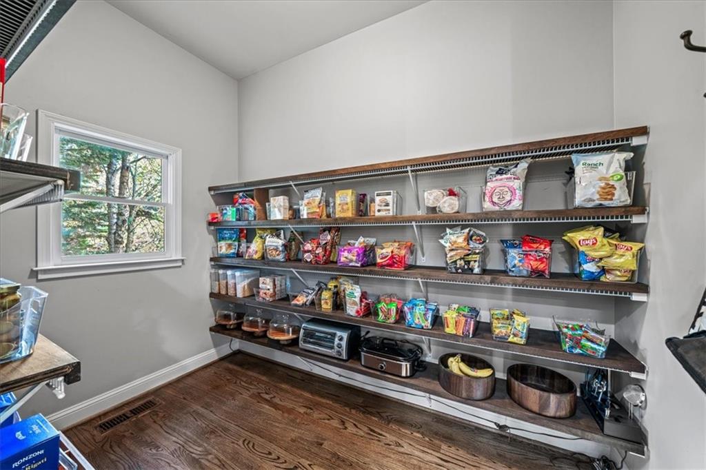 3283 Stratfield Drive NE