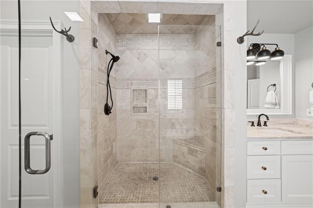 5213 Creek Walk Circle