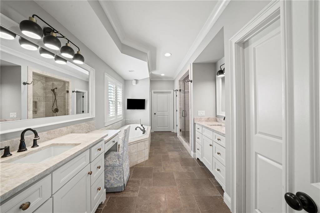 5213 Creek Walk Circle