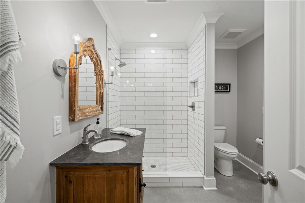 5213 Creek Walk Circle