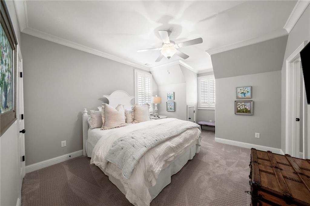 5213 Creek Walk Circle