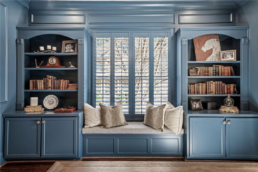 5213 Creek Walk Circle