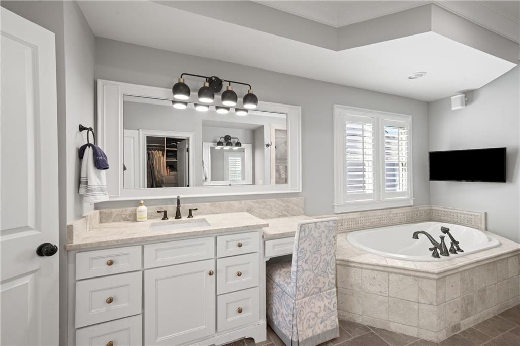 5213 Creek Walk Circle