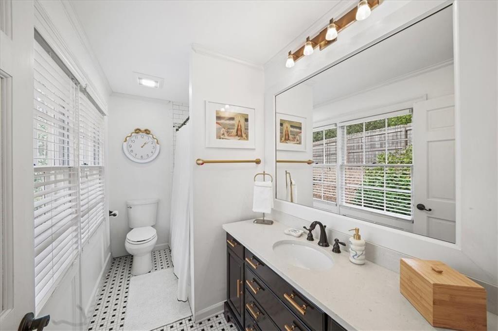 6125 Weatherly Drive