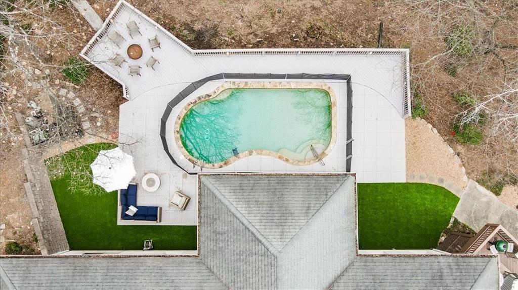 6125 Weatherly Drive