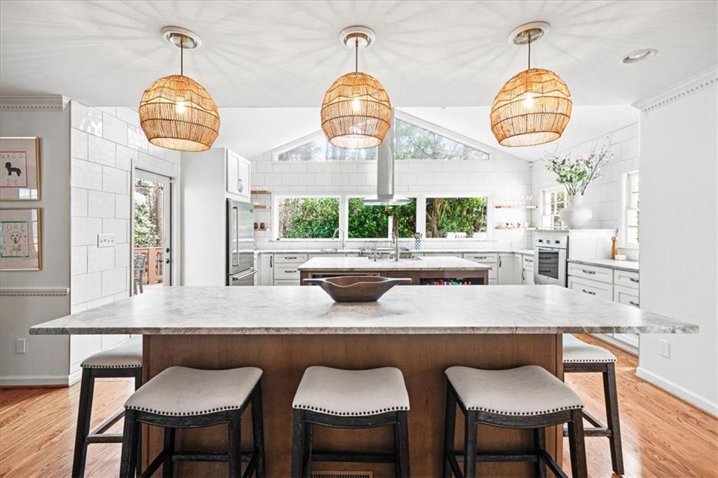 6125 Weatherly Drive