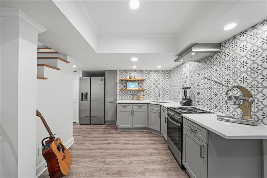 6125 Weatherly Drive