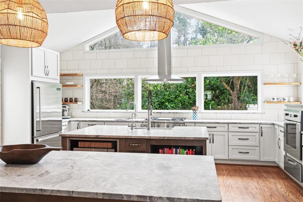 6125 Weatherly Drive