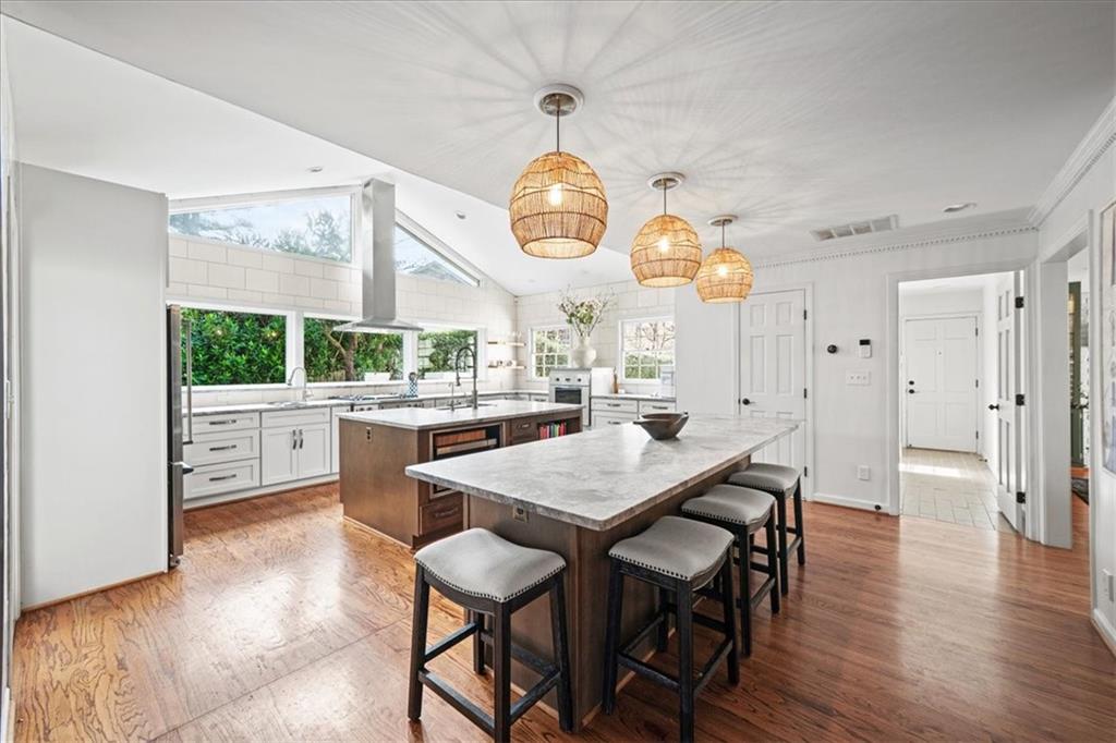 6125 Weatherly Drive