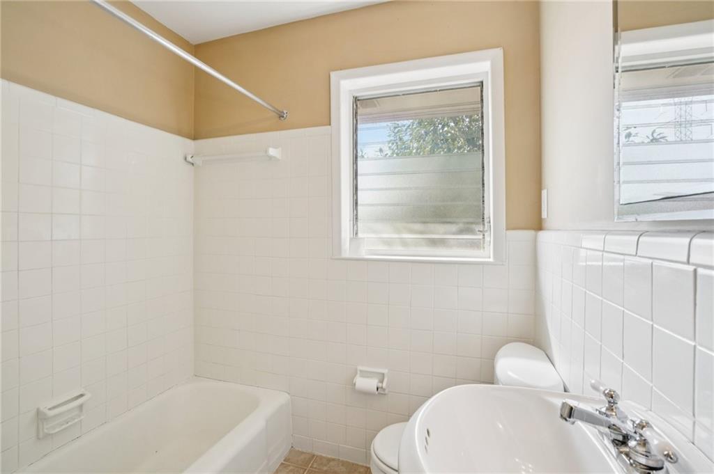 2456 Elmwood Circle SE