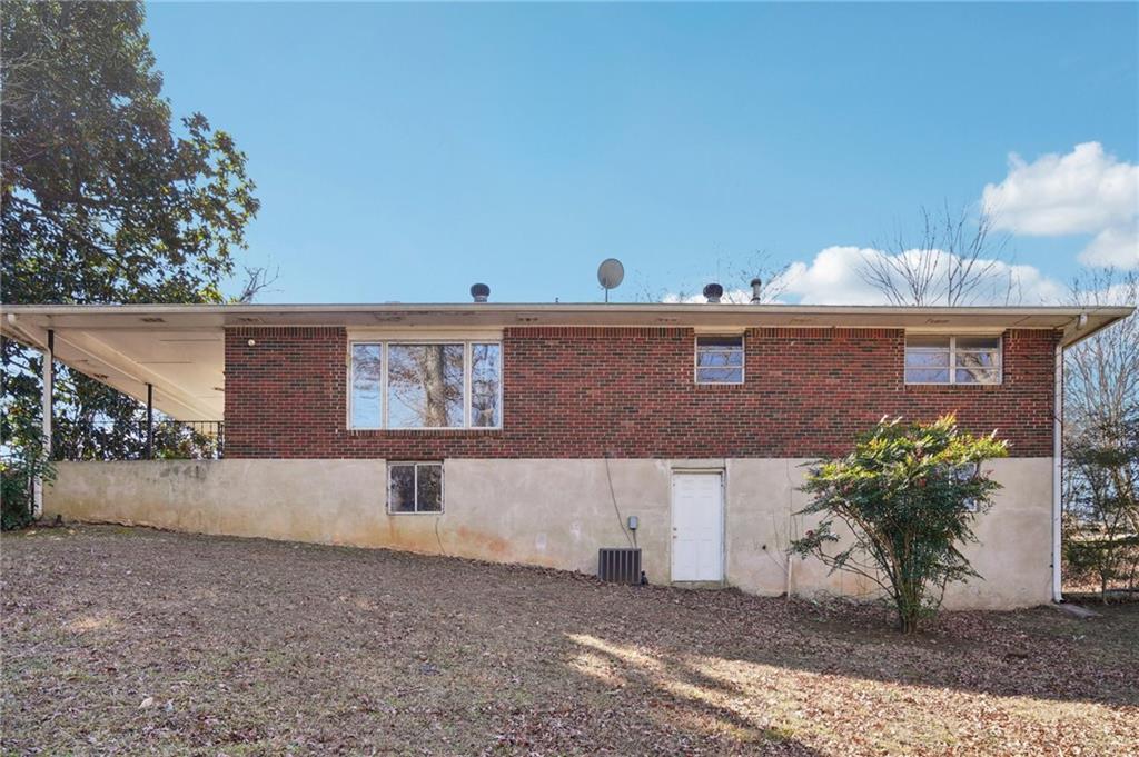 2456 Elmwood Circle SE