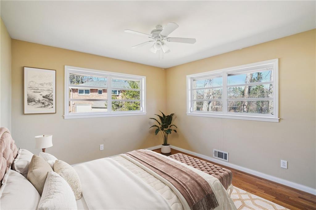 2456 Elmwood Circle SE