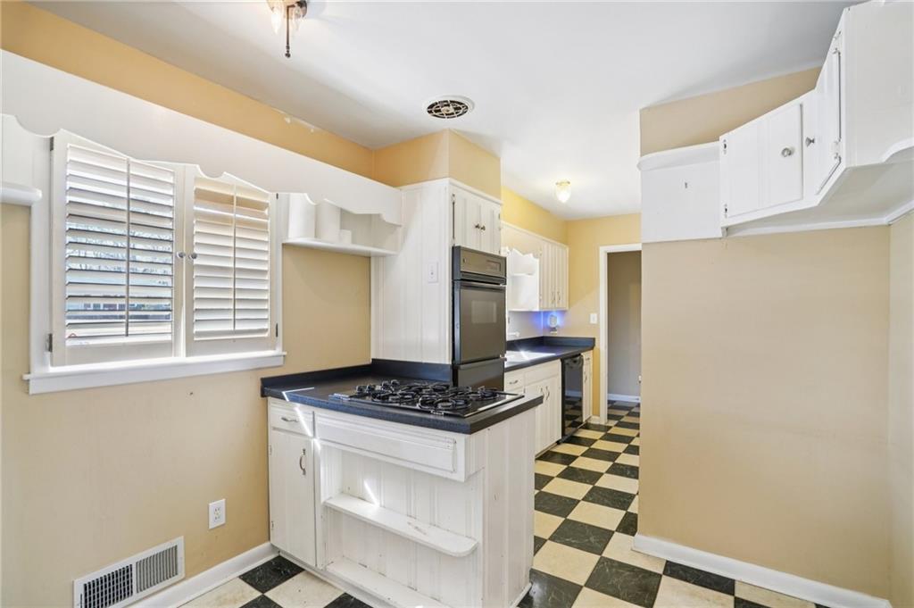 2456 Elmwood Circle SE