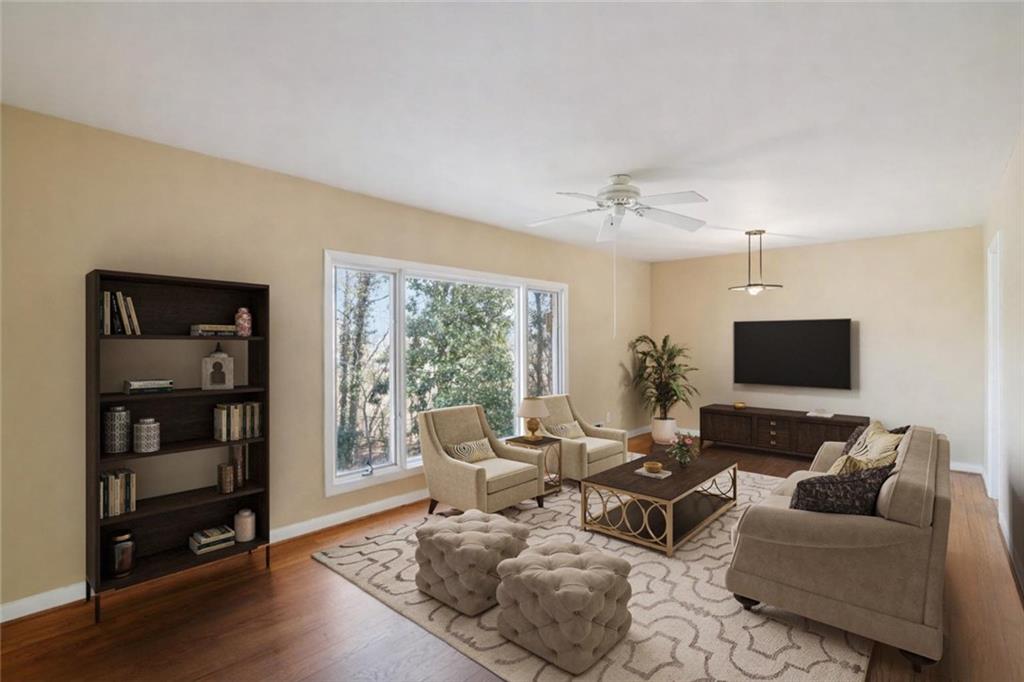 2456 Elmwood Circle SE