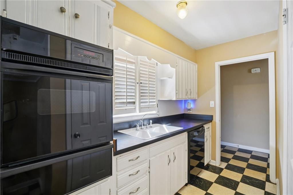 2456 Elmwood Circle SE