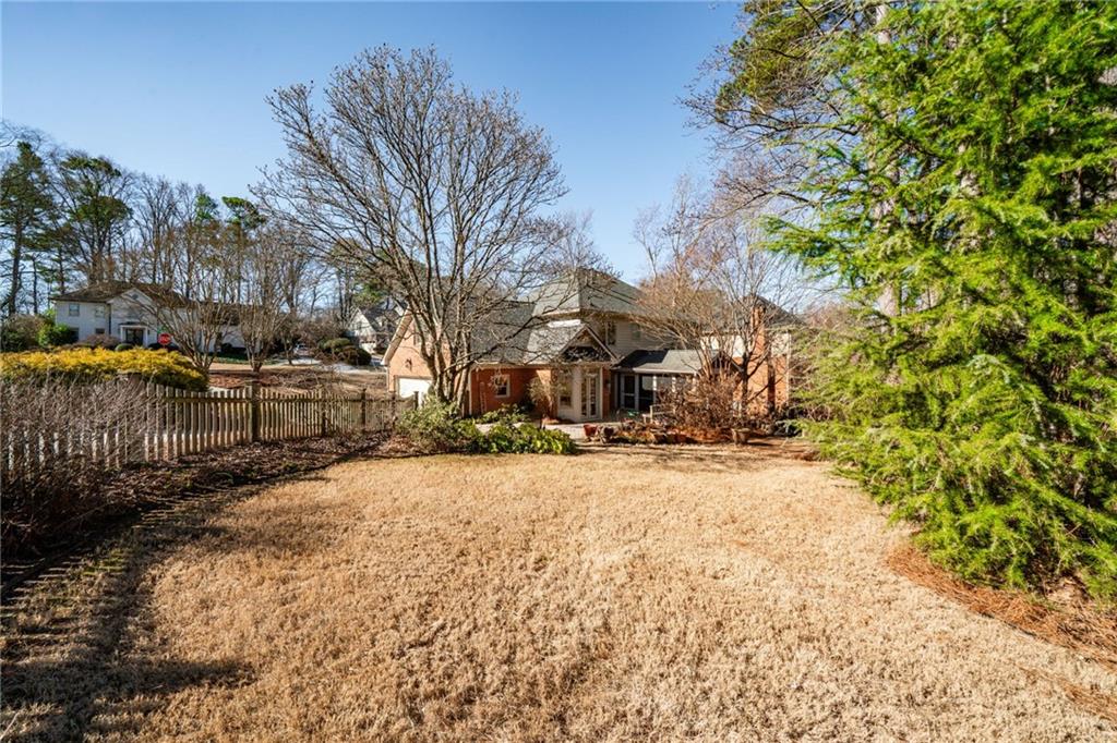 3877 Downing Lane NE