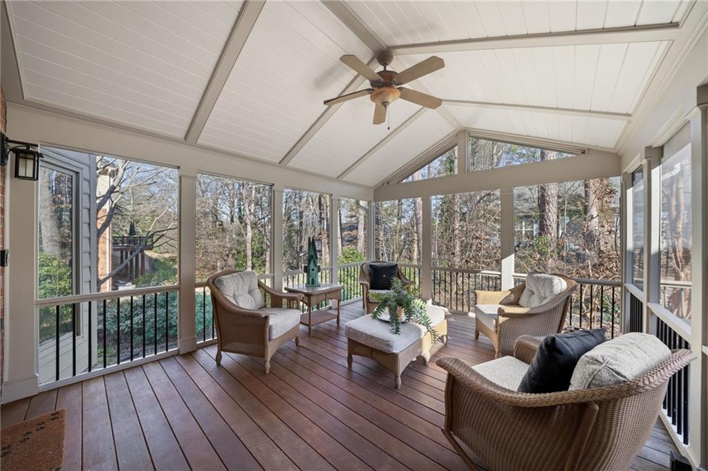 3877 Downing Lane NE