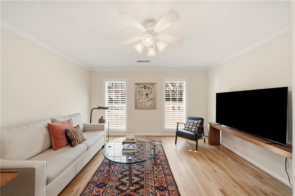 3877 Downing Lane NE