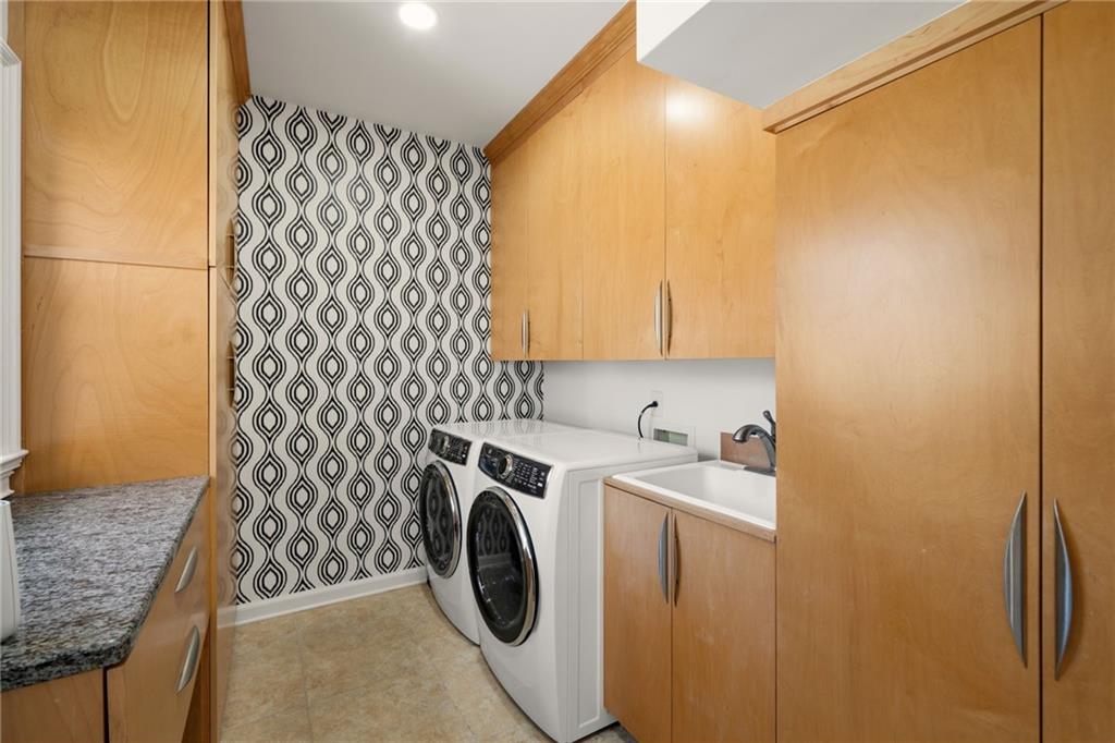 3877 Downing Lane NE