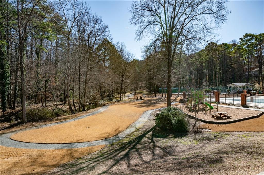 3877 Downing Lane NE