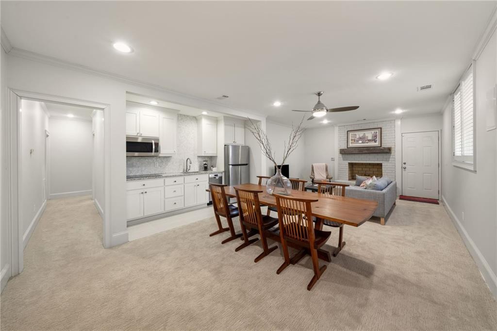 3877 Downing Lane NE