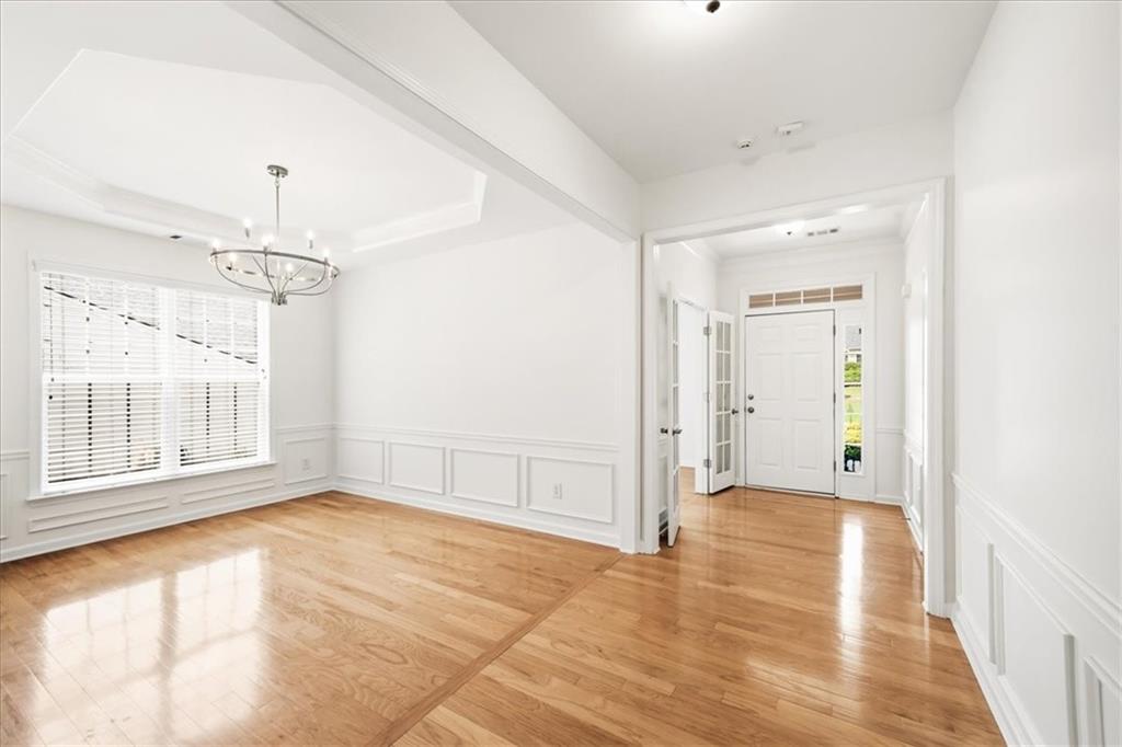136 Churchcliff Drive