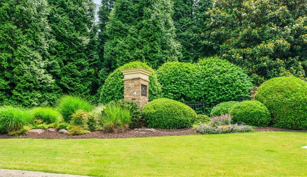 136 Churchcliff Drive