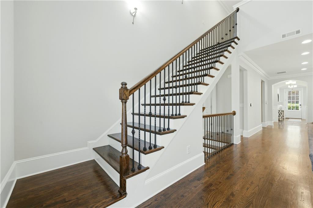 3573 Brookleigh Lane NE