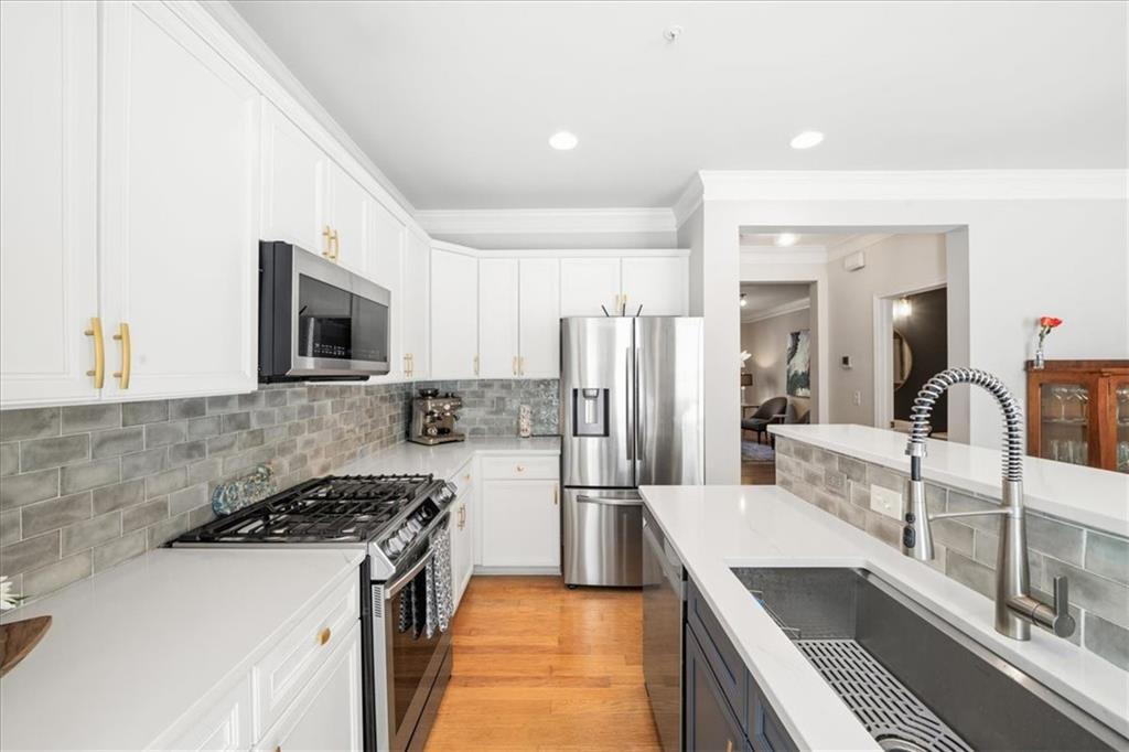 1764 Highlands View SE