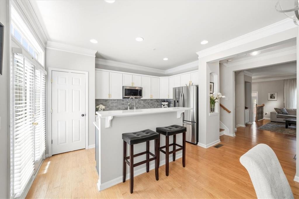 1764 Highlands View SE