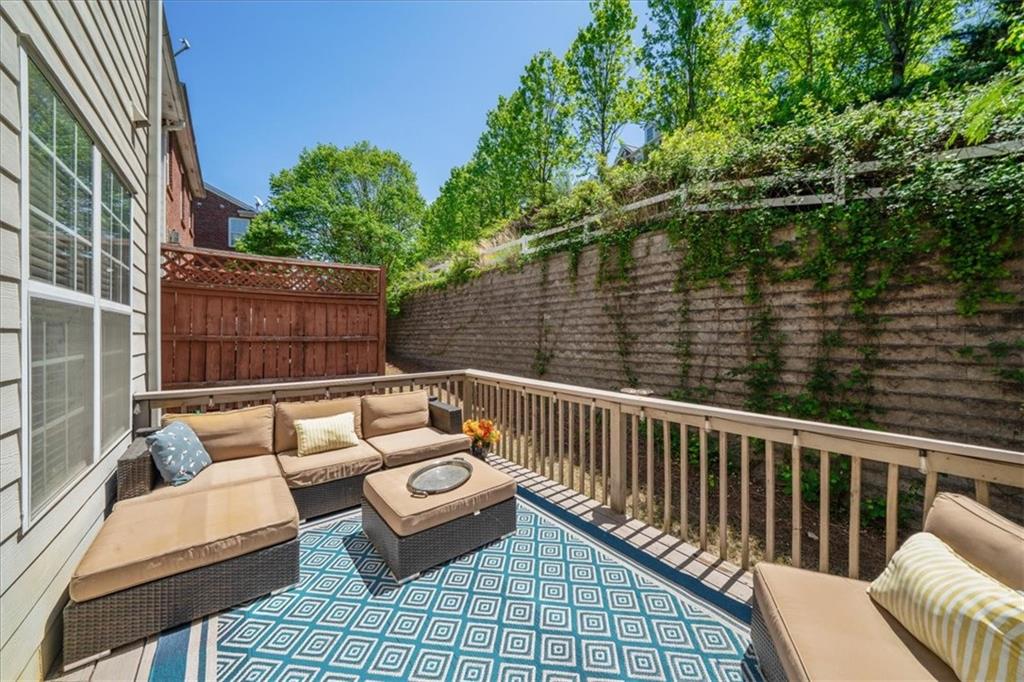 1764 Highlands View SE
