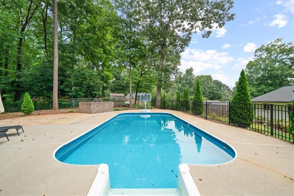 620 Spalding Drive