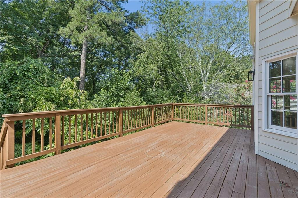 763 Byrnwyck Road NE