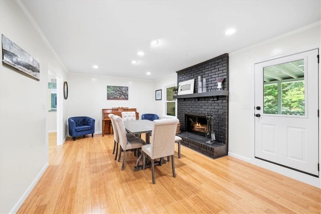 700 John Ward Road SW