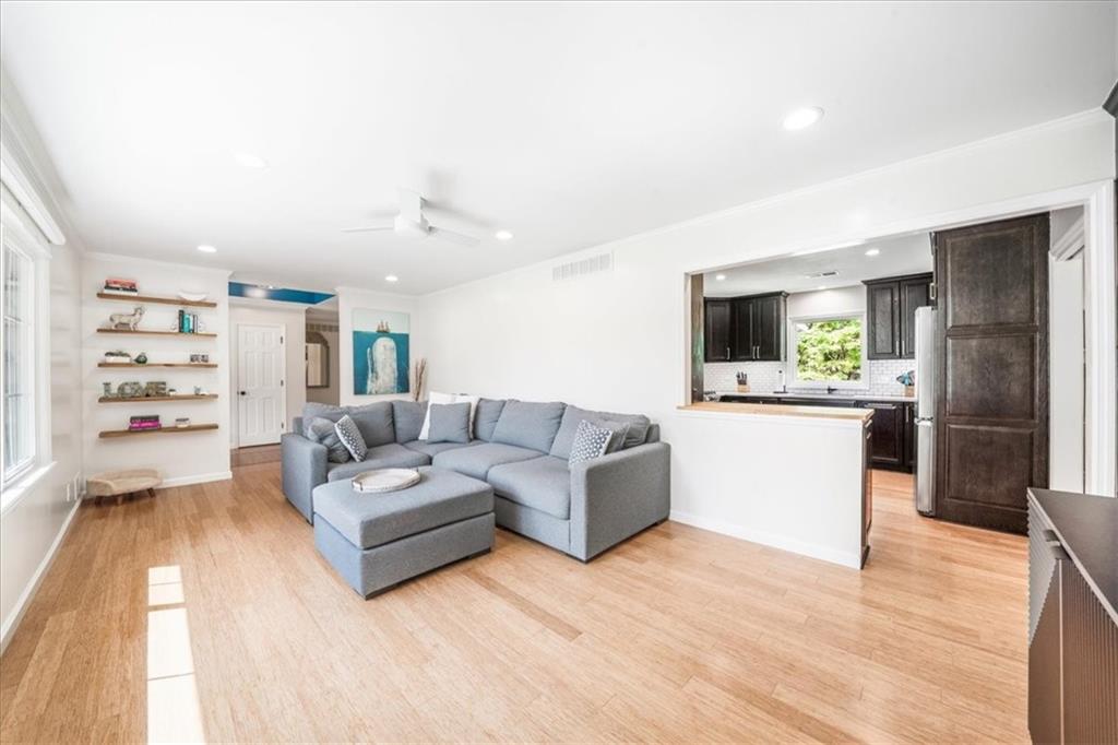 700 John Ward Road SW