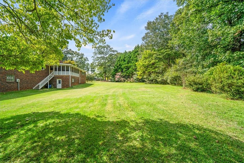 700 John Ward Road SW