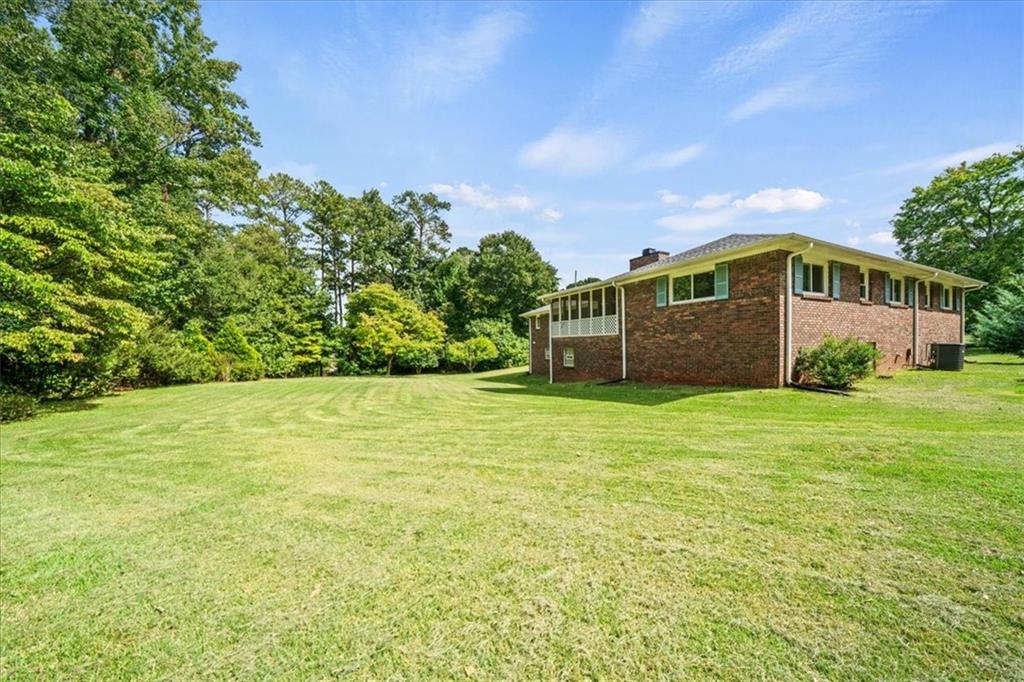 700 John Ward Road SW