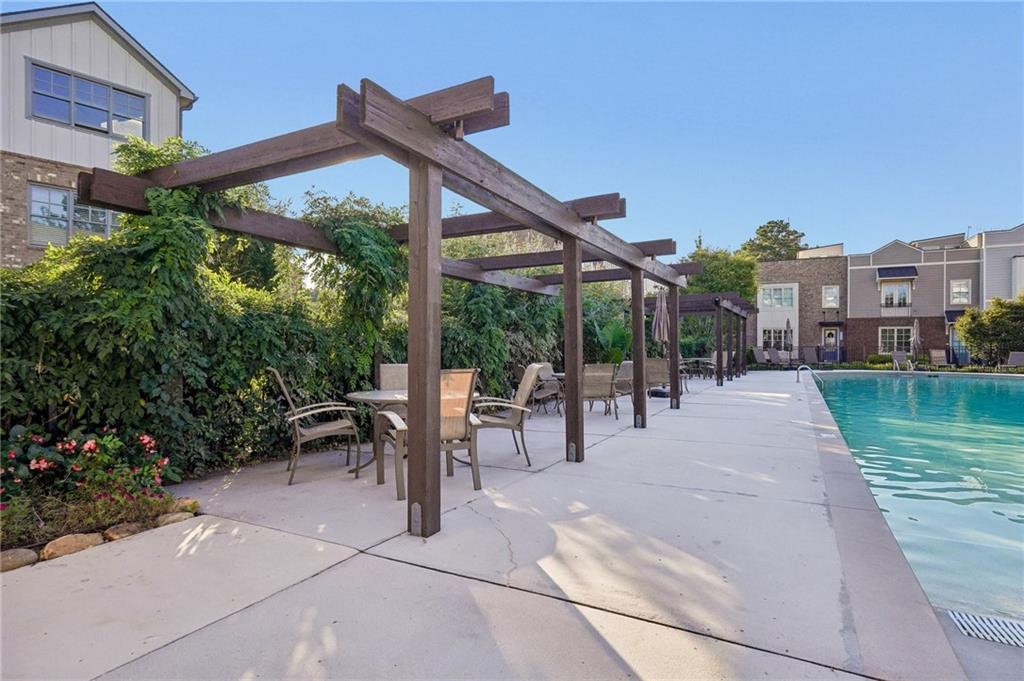 6075 Webster Circle